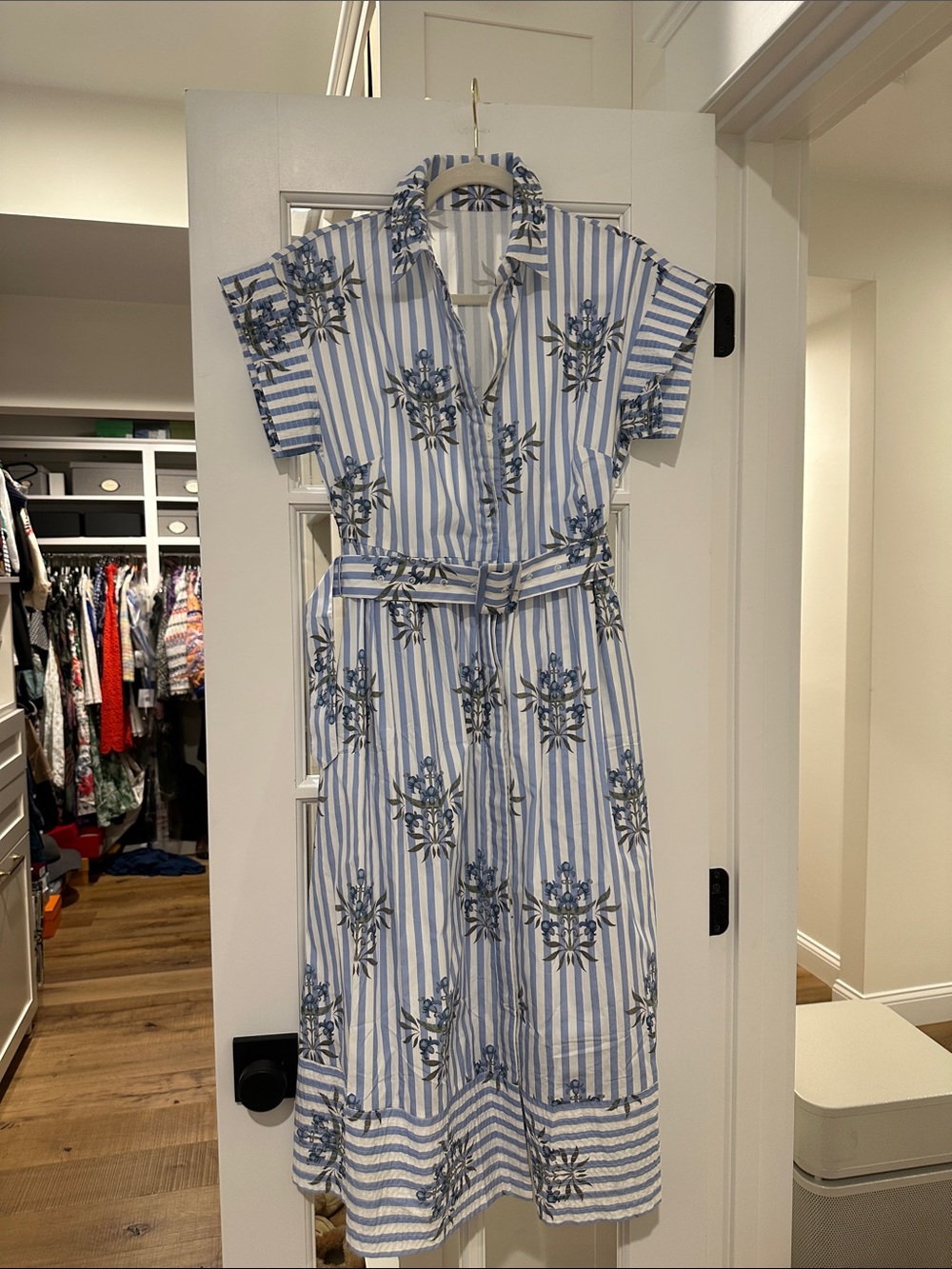 NWOT Striped Blue/White Floral Shirt Dress w Belt Tuckernuck Inspired Size Small
